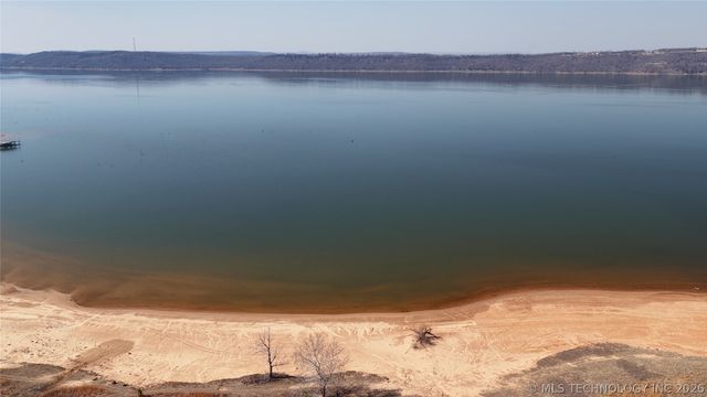 15 Elm, Eufaula, OK 74432