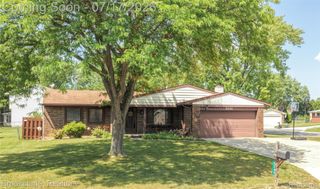 5245 Spinning Wheel Drive, Grand Blanc Charter Township, MI 48439