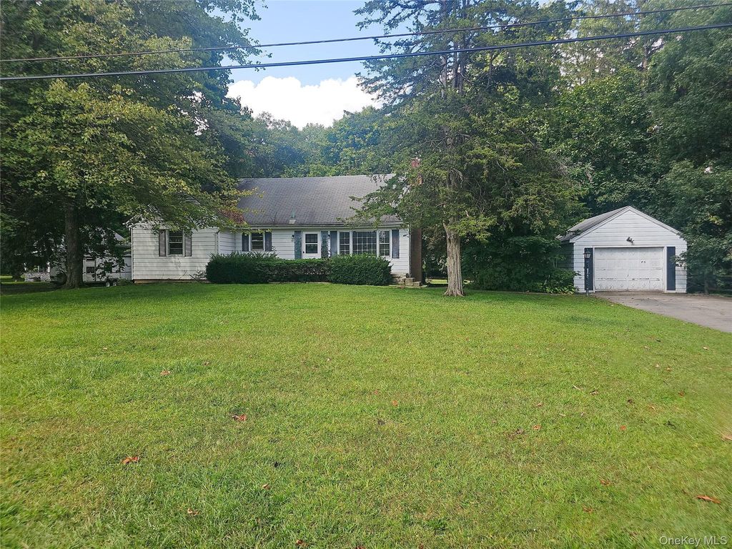 15 Waring Road, Newburgh, NY 12550