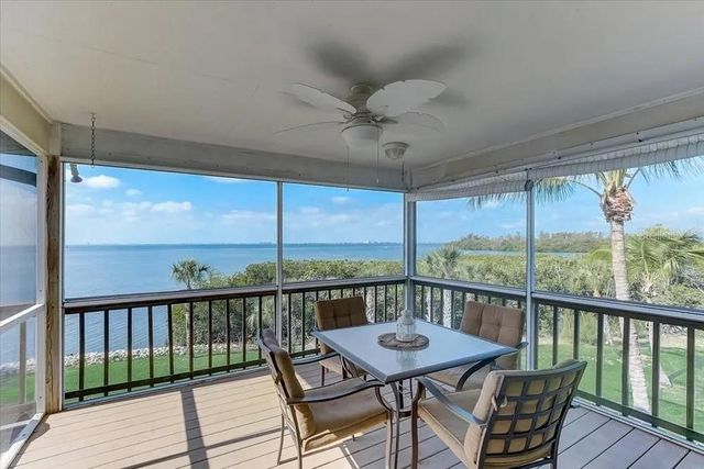 2424 BAY DRIVE, Bradenton, FL 34207