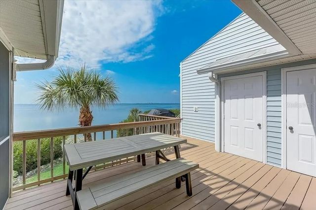 2424 BAY DRIVE, Bradenton, FL 34207