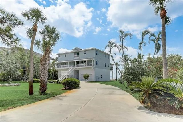2424 BAY DRIVE, Bradenton, FL 34207