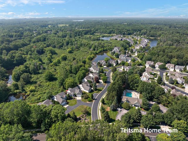 18139 Lost Creek Lane, Spring Lake, MI 49456