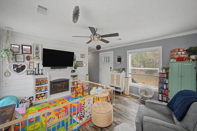 59 Plew Court, Defuniak Springs, FL 32433