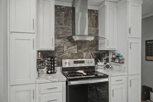 59 Plew Court, Defuniak Springs, FL 32433