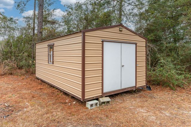 59 Plew Court, Defuniak Springs, FL 32433