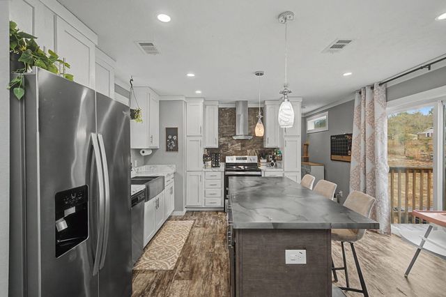 59 Plew Court, Defuniak Springs, FL 32433