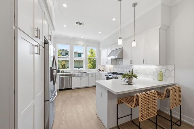 316 Scarlett Terrace, Mountain View, CA 94043