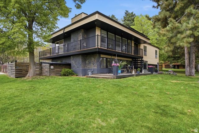 2677 E GRANDVIEW DR, Sandy, UT 84092