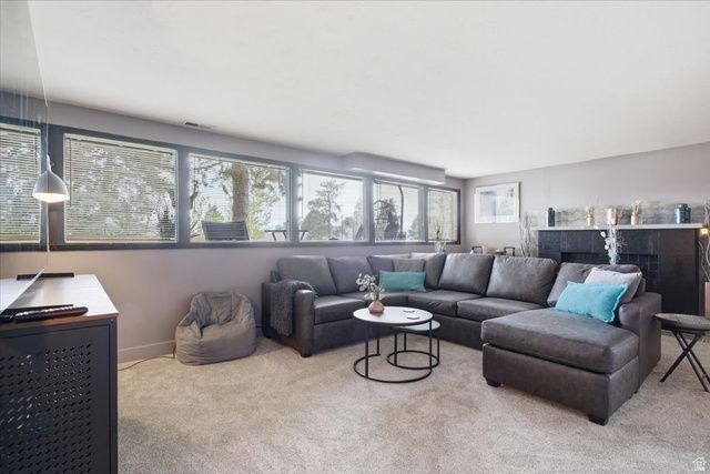 2677 E GRANDVIEW DR, Sandy, UT 84092