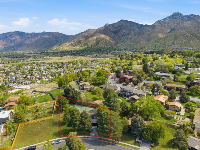 2677 E GRANDVIEW DR, Sandy, UT 84092
