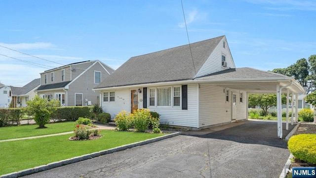 178 Cambridge Avenue, Saddle Brook, NJ 07663