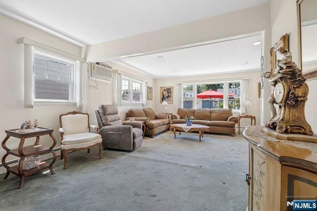 178 Cambridge Avenue, Saddle Brook, NJ 07663