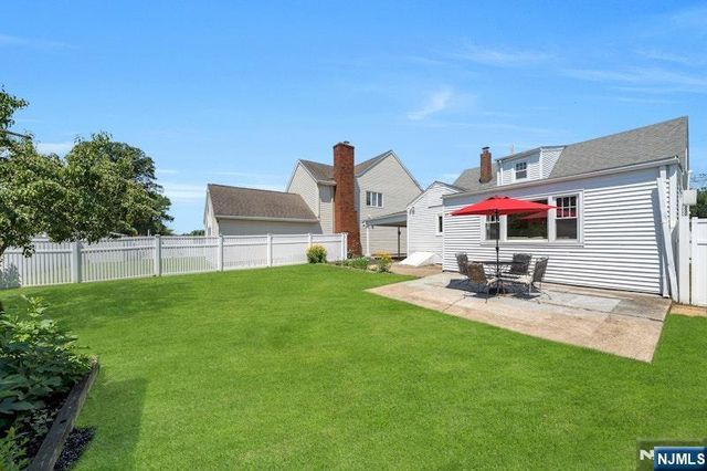 178 Cambridge Avenue, Saddle Brook, NJ 07663