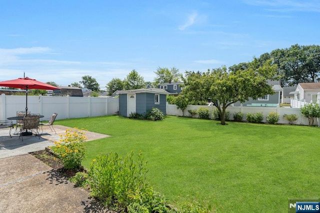 178 Cambridge Avenue, Saddle Brook, NJ 07663
