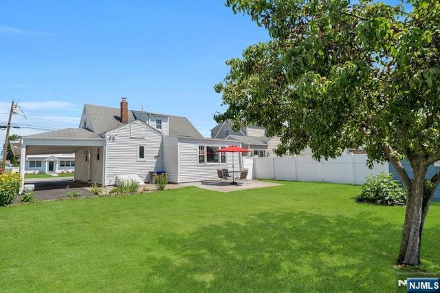 178 Cambridge Avenue, Saddle Brook, NJ 07663