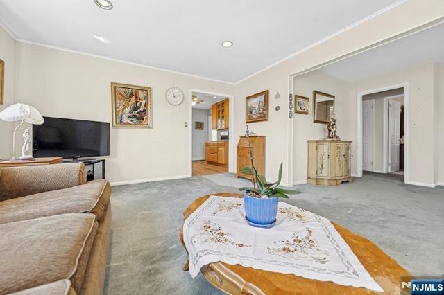 178 Cambridge Avenue, Saddle Brook, NJ 07663