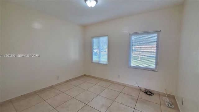 2124 Scott St, Hollywood, FL 33020