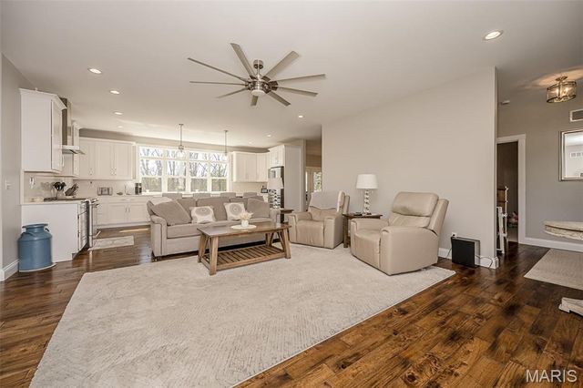 4690 Liberty School Road, Hillsboro, MO 63050