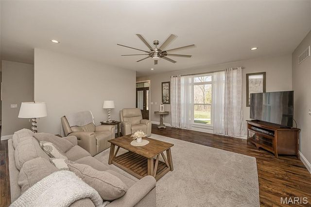 4690 Liberty School Road, Hillsboro, MO 63050