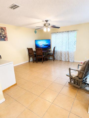 3331 Commodore Court, West Palm Beach, FL 33411