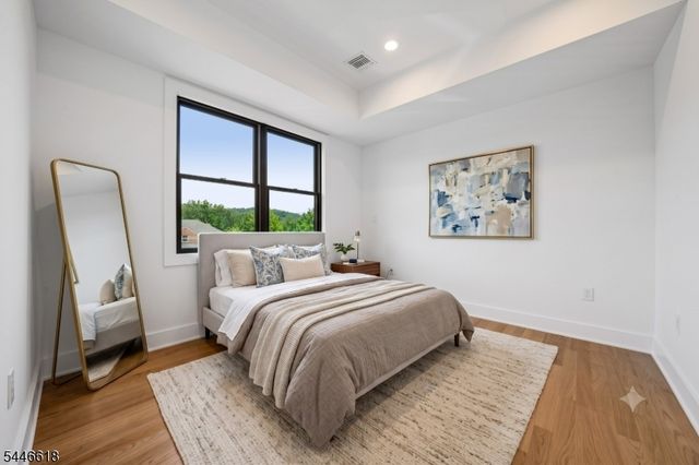 298 Main St C, Millburn Twp., NJ 07041