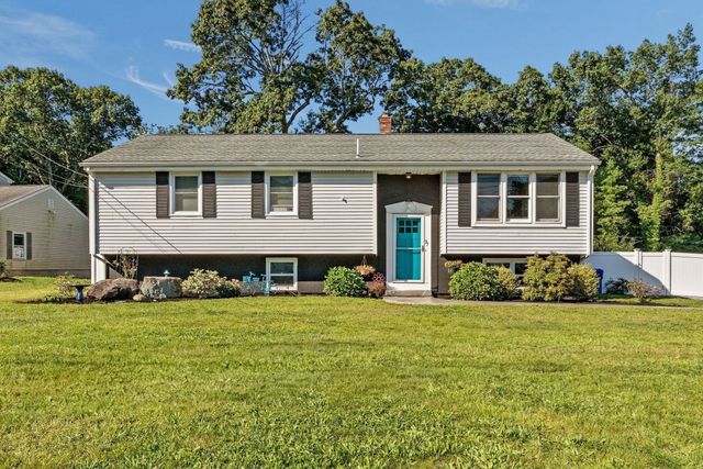 77 Quequechan Rd, Taunton, MA 02780