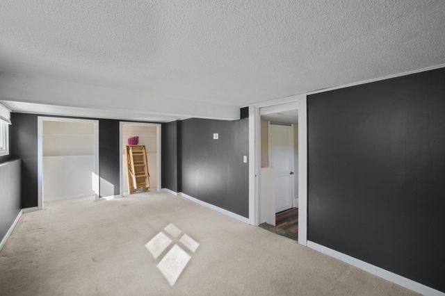 77 Quequechan Rd, Taunton, MA 02780