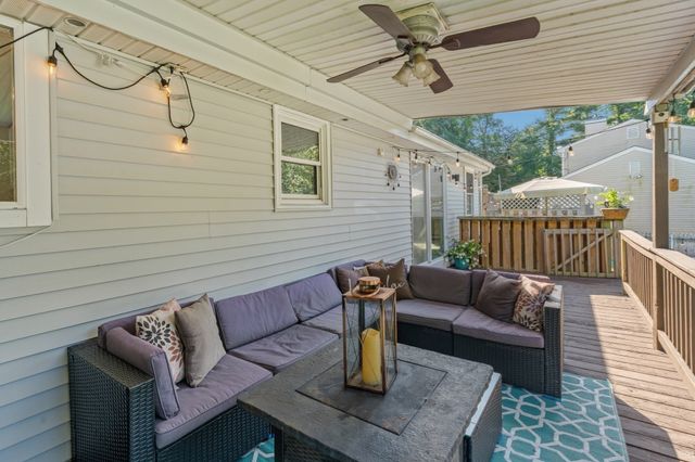 77 Quequechan Rd, Taunton, MA 02780