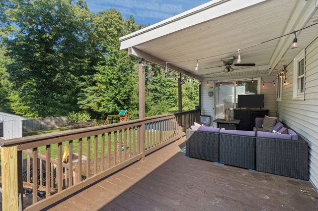 77 Quequechan Rd, Taunton, MA 02780