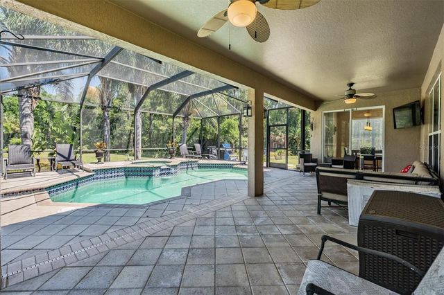 19139 CYPRESS REACH LANE, Tampa, FL 33647