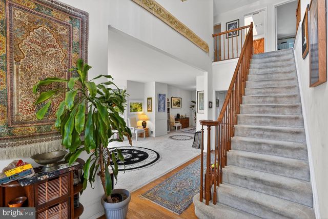 8708 CROSS CHASE CIR, Fairfax Station, VA 22039