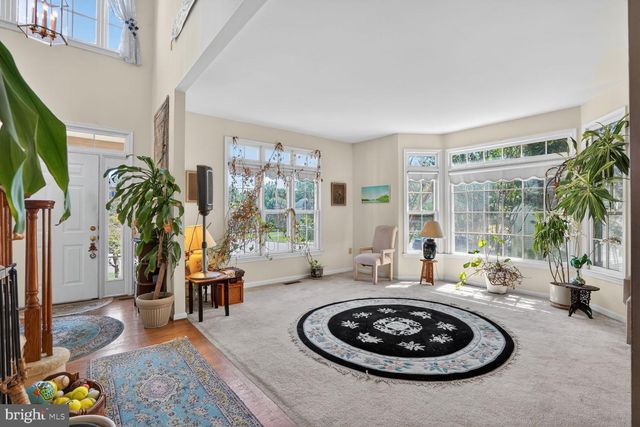 8708 CROSS CHASE CIR, Fairfax Station, VA 22039