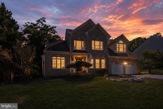 8708 CROSS CHASE CIR, Fairfax Station, VA 22039