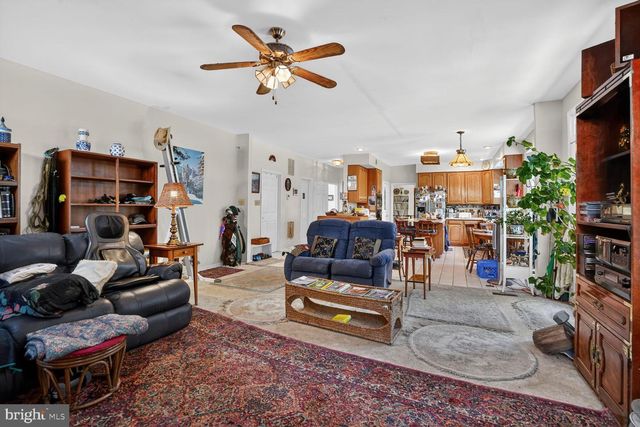 8708 CROSS CHASE CIR, Fairfax Station, VA 22039