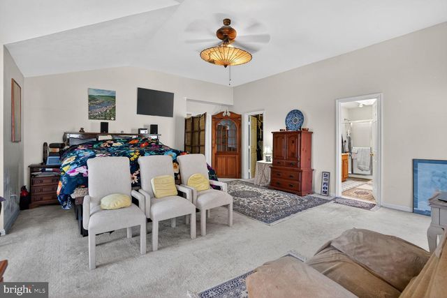 8708 CROSS CHASE CIR, Fairfax Station, VA 22039