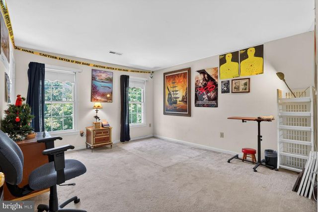 8708 CROSS CHASE CIR, Fairfax Station, VA 22039