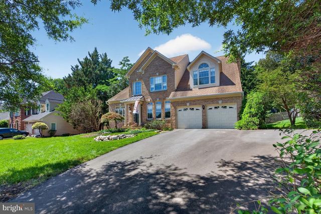 8708 CROSS CHASE CIR, Fairfax Station, VA 22039