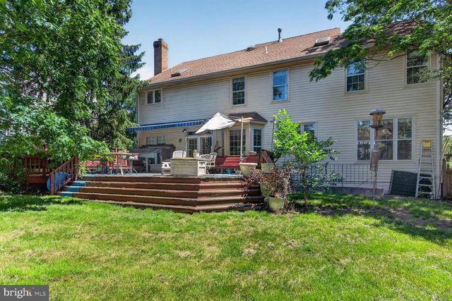 8708 CROSS CHASE CIR, Fairfax Station, VA 22039