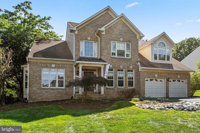 8708 CROSS CHASE CIR, Fairfax Station, VA 22039