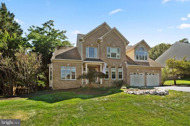 8708 CROSS CHASE CIR, Fairfax Station, VA 22039