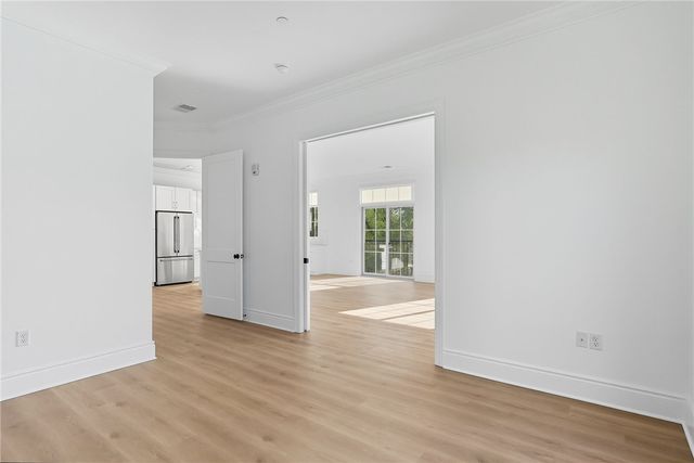 1 1st Street 301, Oakmont, PA 15139