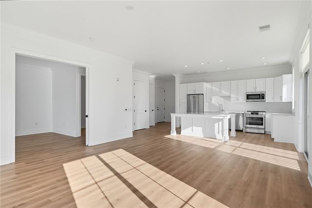 1 1st Street 301, Oakmont, PA 15139