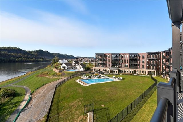 1 1st Street 301, Oakmont, PA 15139