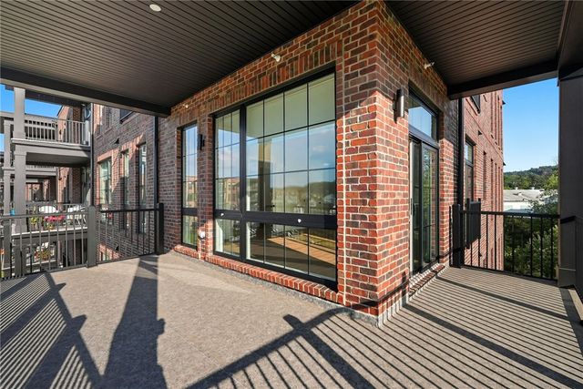 1 1st Street 301, Oakmont, PA 15139