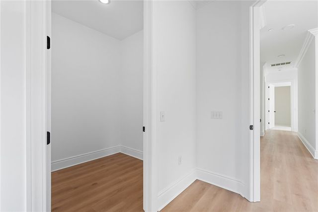 1 1st Street 301, Oakmont, PA 15139