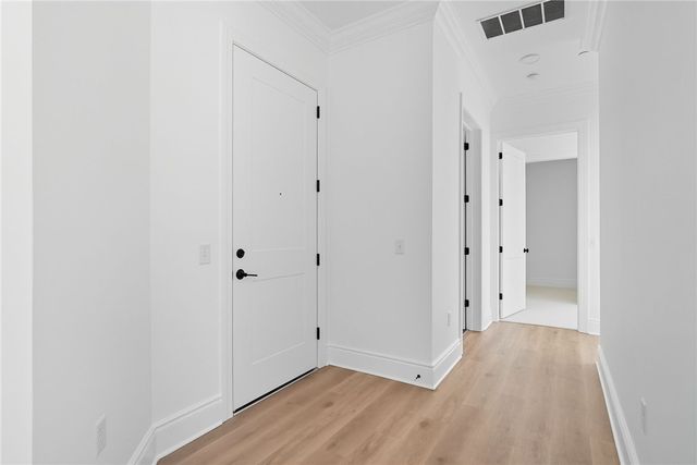 1 1st Street 301, Oakmont, PA 15139