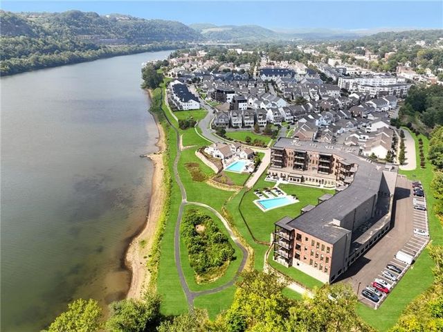 1 1st Street 301, Oakmont, PA 15139