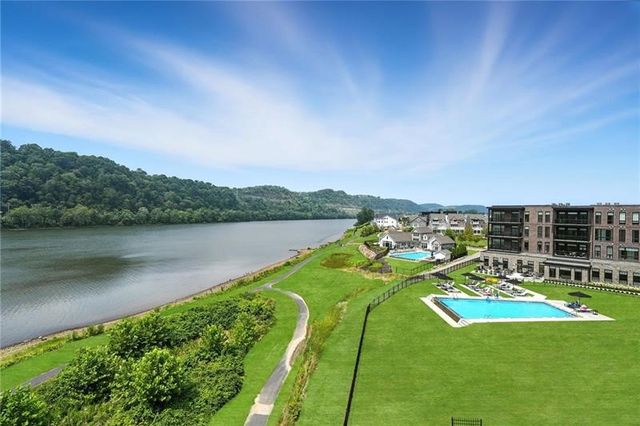 1 1st Street 301, Oakmont, PA 15139