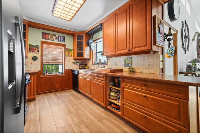 3922 SE Fairway W, Stuart, FL 34997